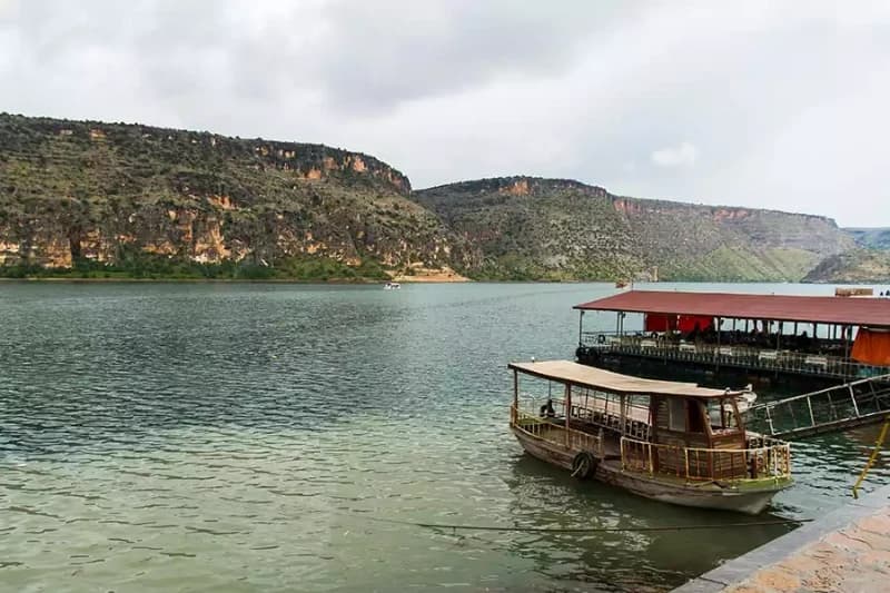 Halfeti Tekne Turu: Şanlıurfa'da Batık Şehir ve Camii
