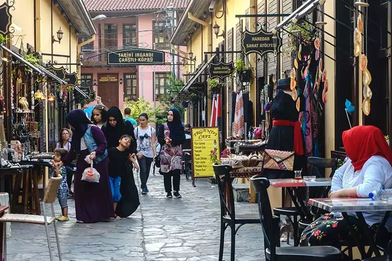 Bursa irgandi koprusu arasta carsisi