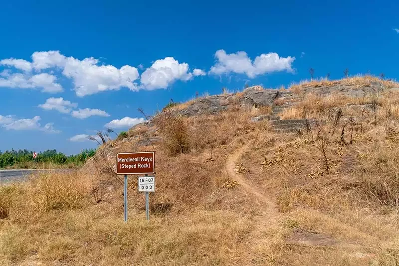 Iznik merdivenli kaya tepesi