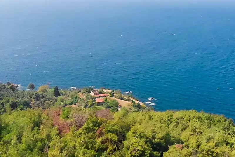 Mudanya tirilye aya yani kilisesi manastiri