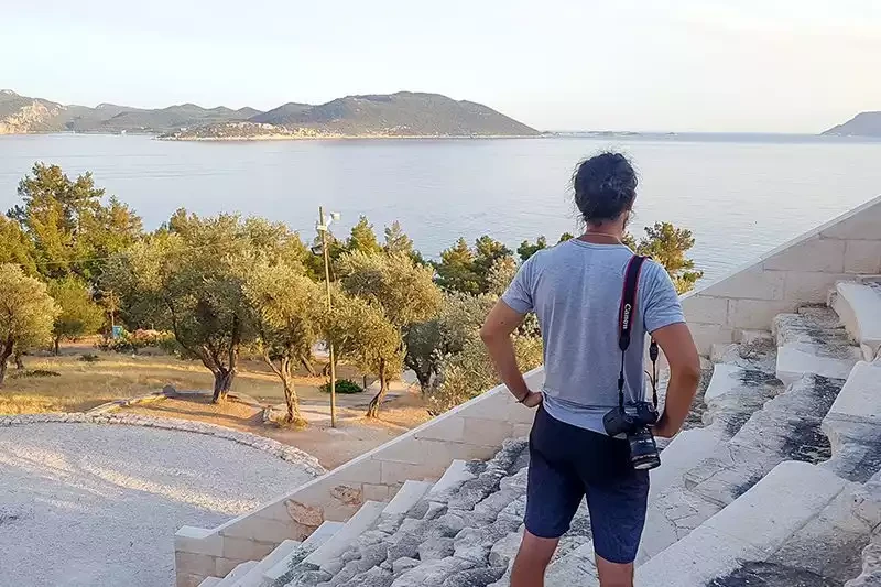 Antiphellos antik kenti tiyatrosu gorulecek yerler