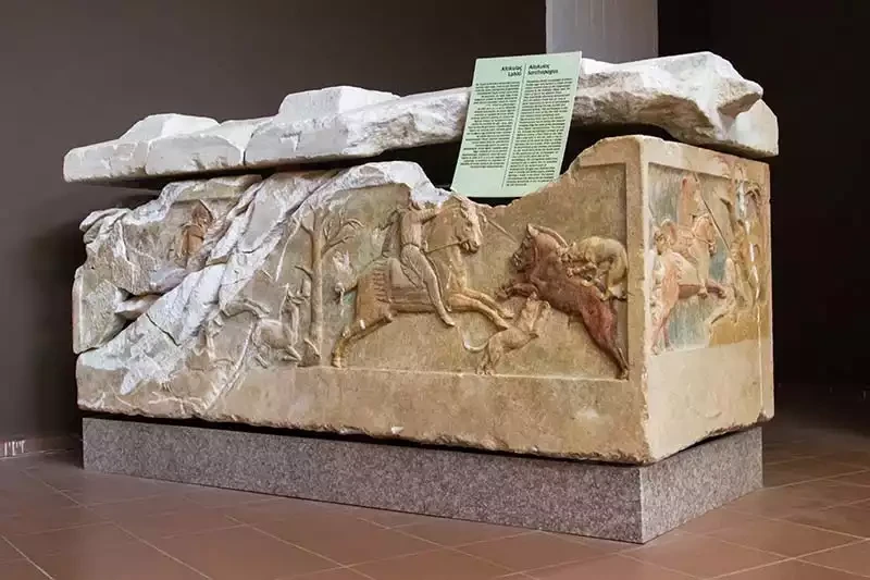 Canakkale arkeoloji muzesi polyksena