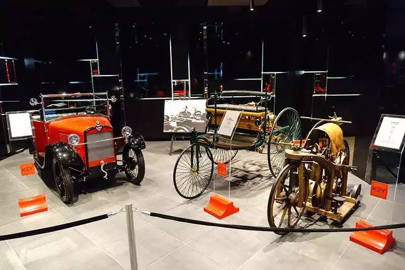 Key museum dunyanin ilk otomobili