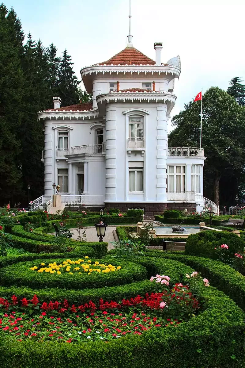 Trabzon ataturk kosku bahcesi