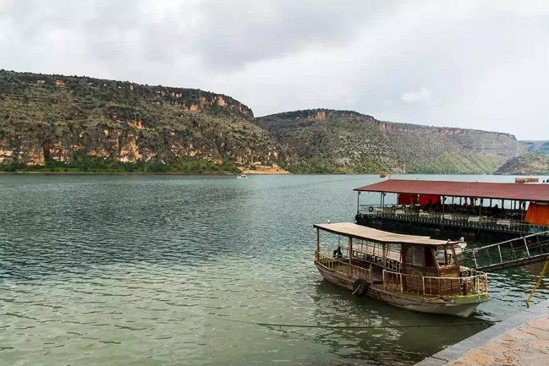 Halfeti Tekne Turu: Şanlıurfa'da Batık Şehir ve Camii