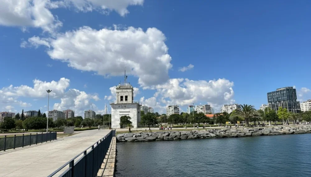 Baruthane kulesi sahil marmara denizi