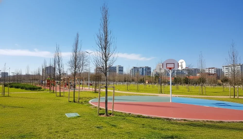 Baruthane millet bahcesi basketbol sahasi cocuk parki