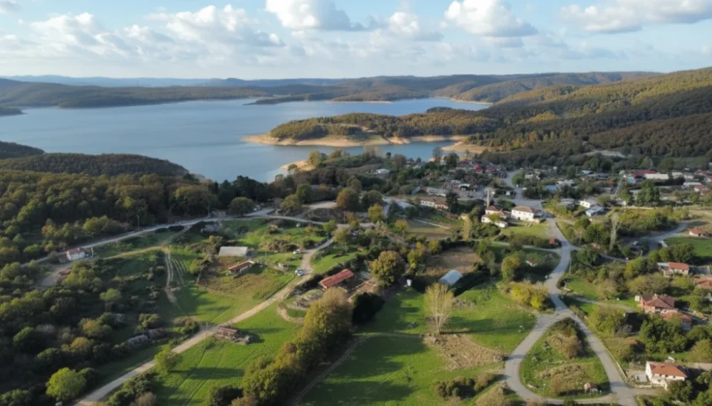 Esenceli Köyü Kamp Alanı Rehberi: Ücret, Yol Durumu ve Tavsiyeler 2025