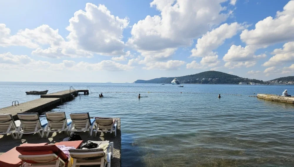 Büyükada Nizam Plajı 2025 Rehberi: Giriş Ücreti, Ulaşım ve Denizi
