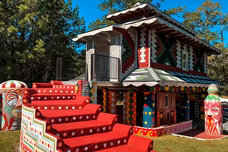 Pasaquan main house red stairs