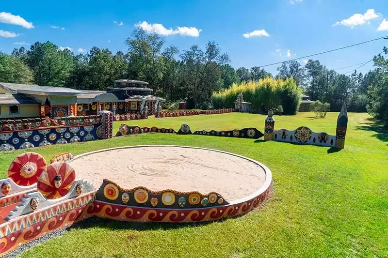 Pasaquan mandala sand pit