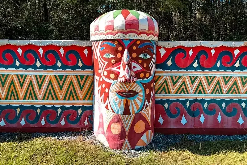 Pasaquan totem face closeup