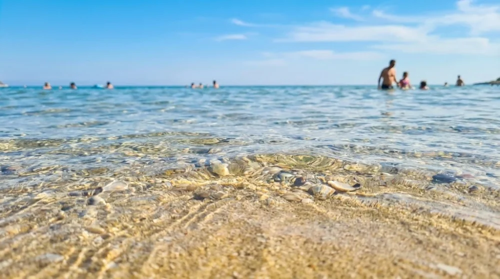 Gumuldur ipekkum plaji denize girilecek yerler