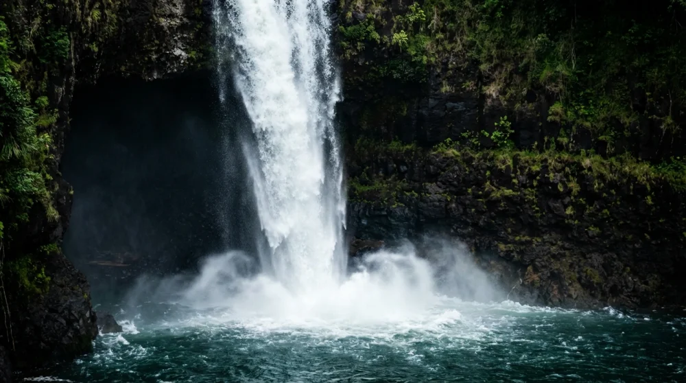 Rainbow falls upper lookout viewpoint