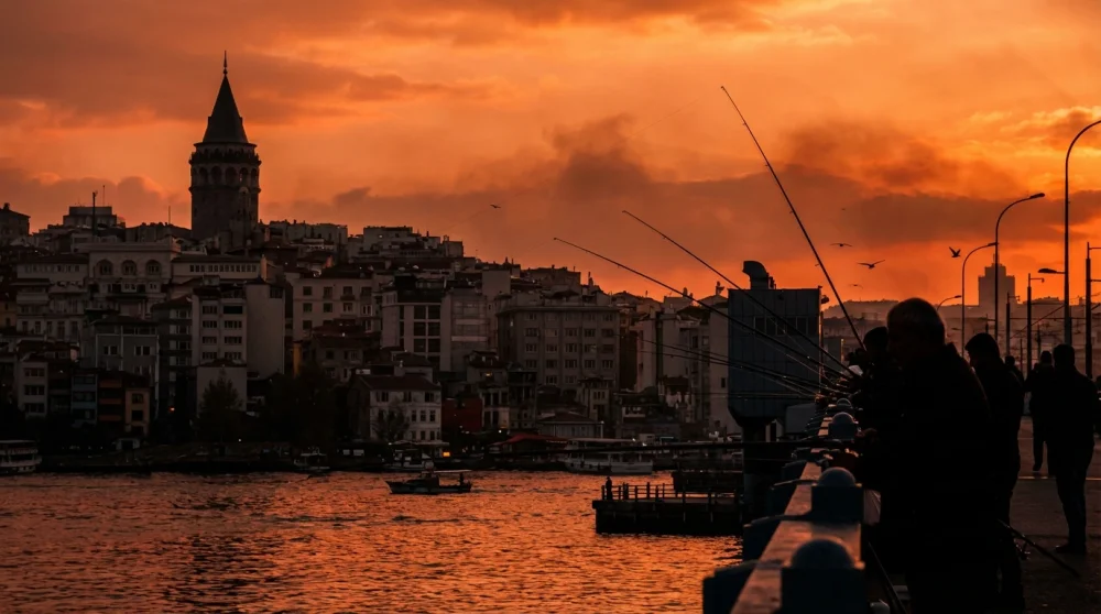 Eminonu square istanbul galata bridge