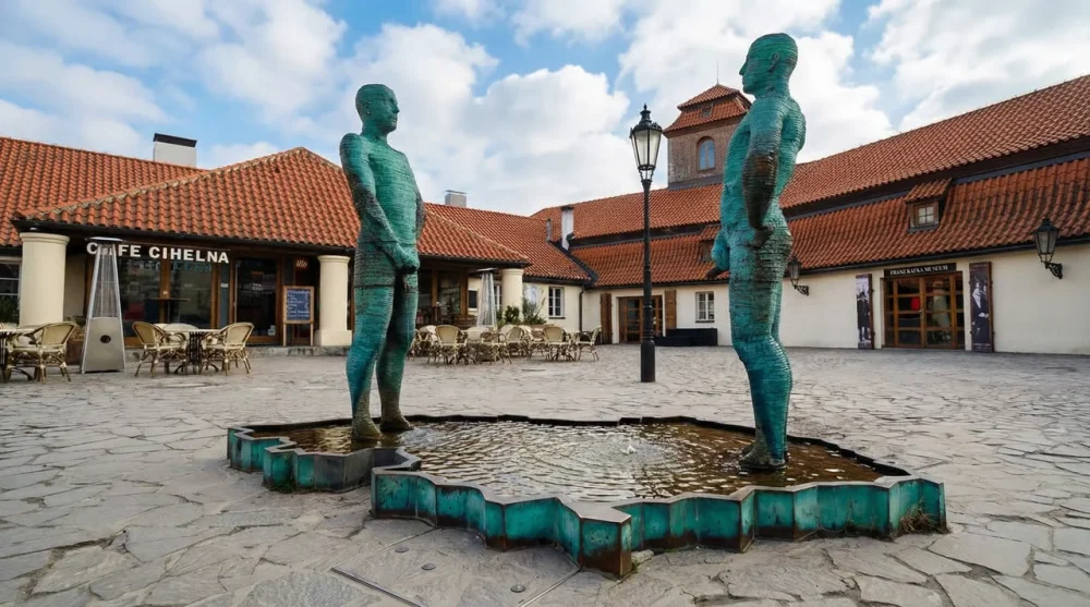 Franz Kafka Müzesi Giriş Ücreti ve İpuçları: Prag'daki Kasvetli Labirent