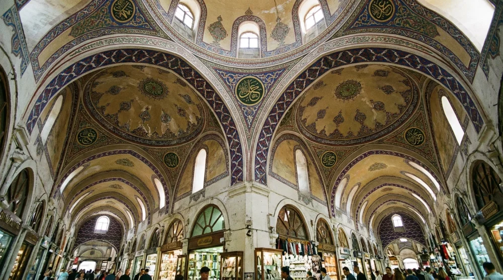 Großer Basar Istanbul [year]: Einkaufs-Guide & Warnungen