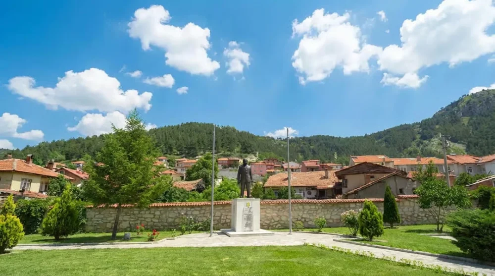 Kutahya kossuth evi muzesi kimdir