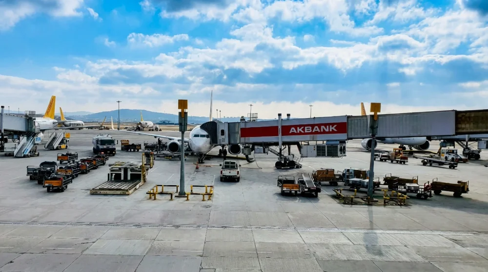 Sabiha Gokcen Airport (SAW) to City Center: The Best Ways to Get There 2026