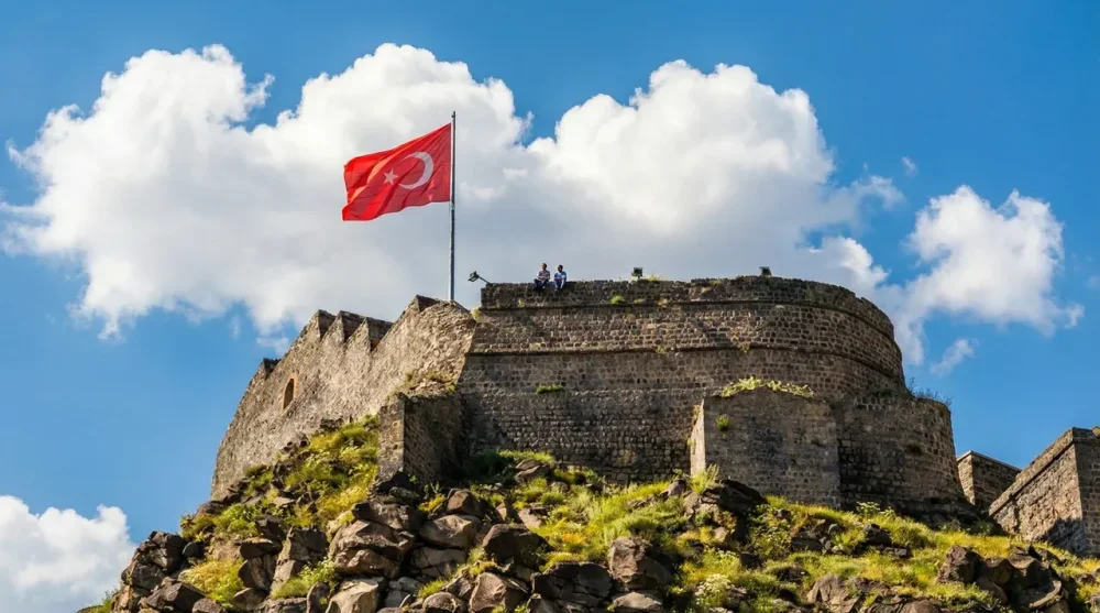 Kars kalesi gezilecek yerler