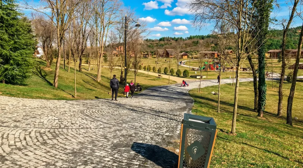 Kemerburgaz kent ormani yuruyus