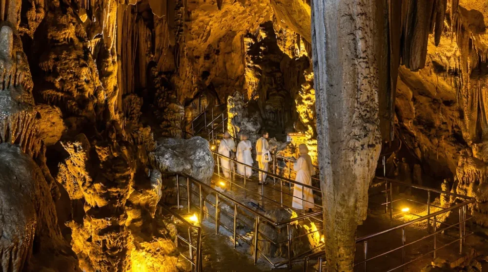 Köşekbükü Mağarası: Anamur'un Şifalı ve Gizemli Dünyası