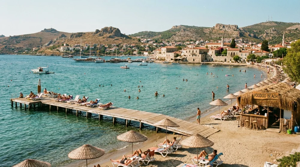 Foça Plajları ve Koyları: Denize Girilecek En İyi 13 Yer