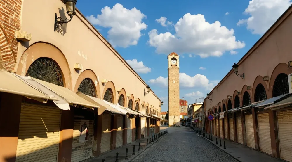 Adana Büyük Saat Kulesi: Ulaşım Seçenekleri ve Ziyaret Bilgileri