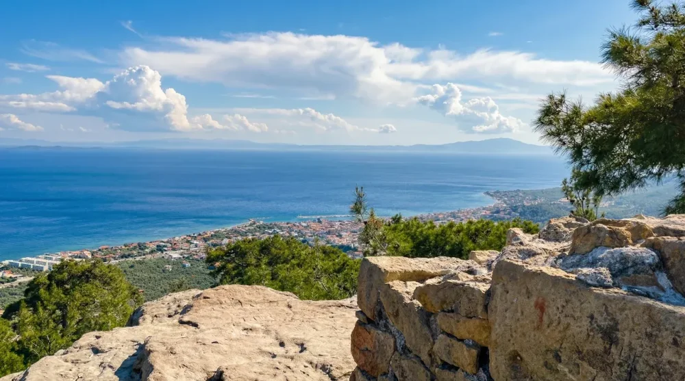 Adatepe Köyü ve Zeus Altarı: Kazdağları'nda Gizli Kalmış Taş Evler