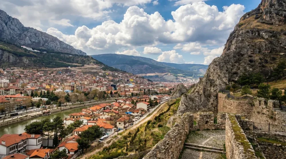 Amasya kral kaya mezarlari manzara