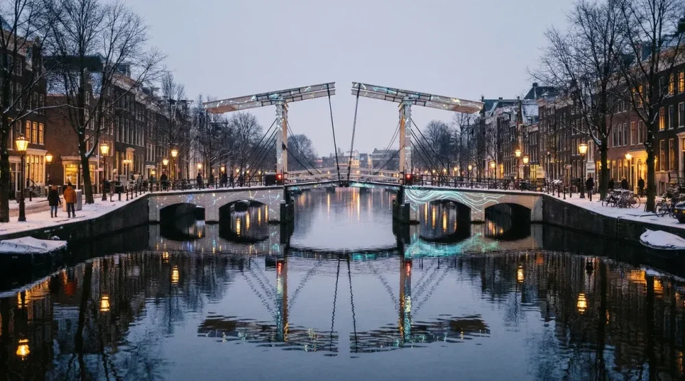 Amsterdam light festival canal cruises