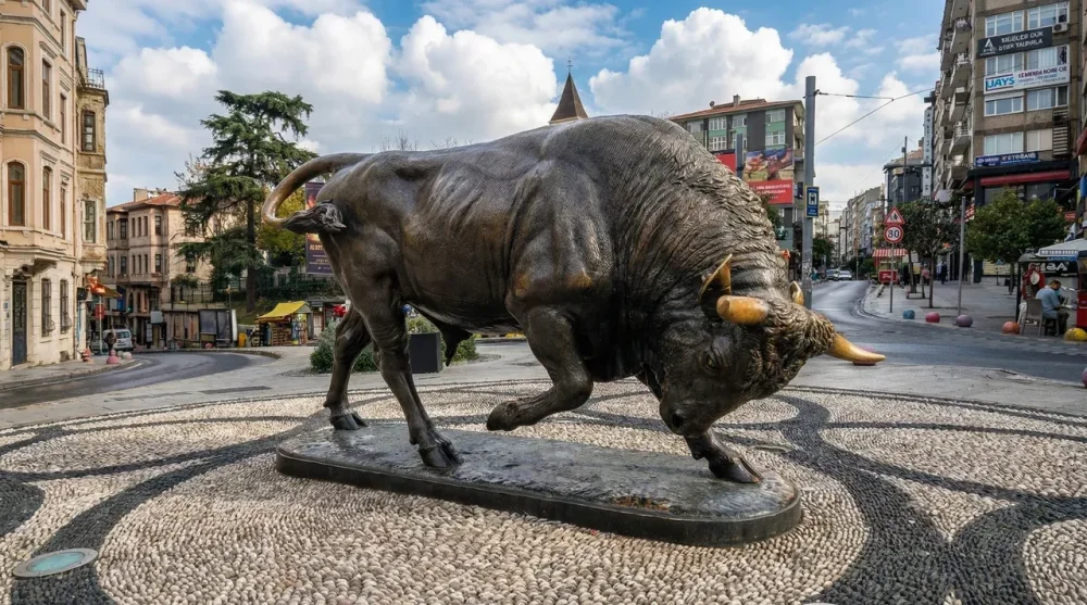 Kadıköy Boğa Heykeli Nerede? Hikayesi ve Ulaşım Detayları