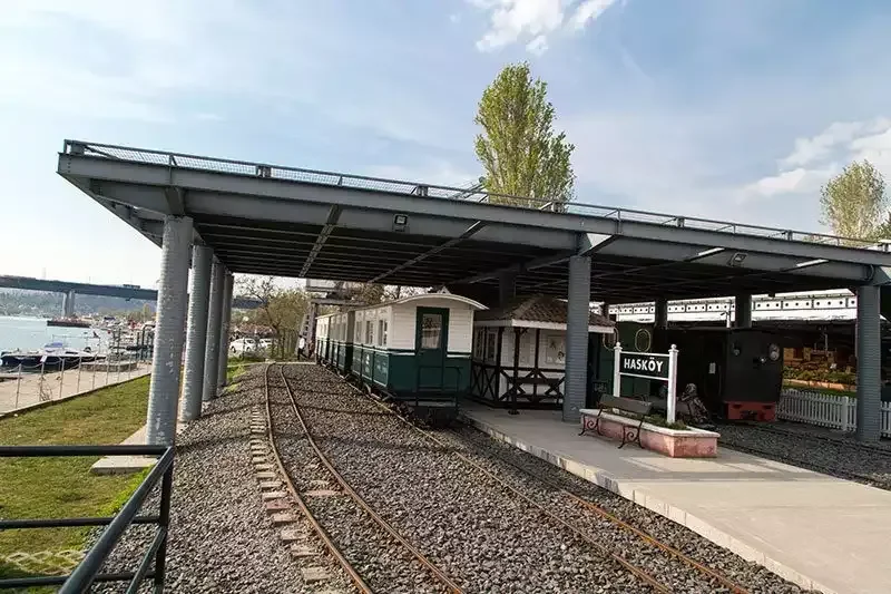 Rahmi koc muzesi tren istasyonu