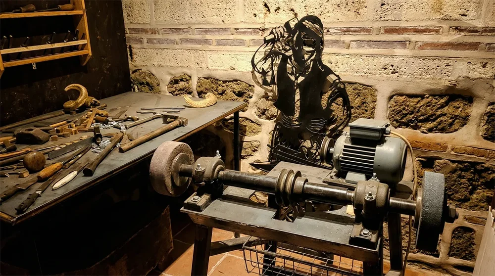 Bursa Bıçak Müzesi (Balibey Han): Ziyaret Saatleri ve Eserler