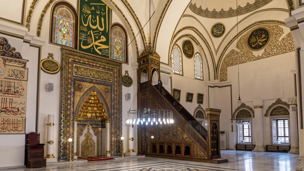 Bursa Ulu Camii Ziyaret Saatleri, Ulaşım ve Kıyafet Kuralları
