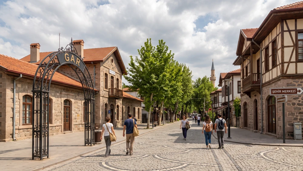 Eskişehir Garı'ndan şehir merkezine yürüyen yolcular