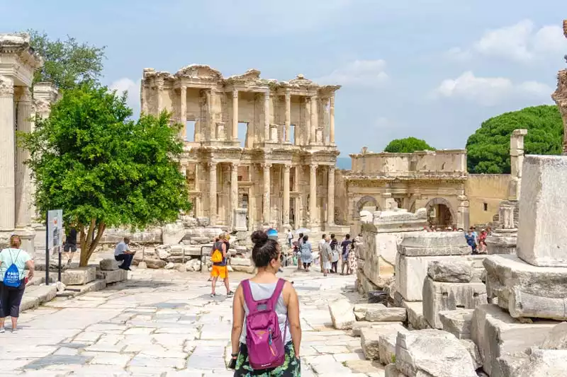 Efes Antik Kenti Celsus Kitapligi Kutuphanesi
