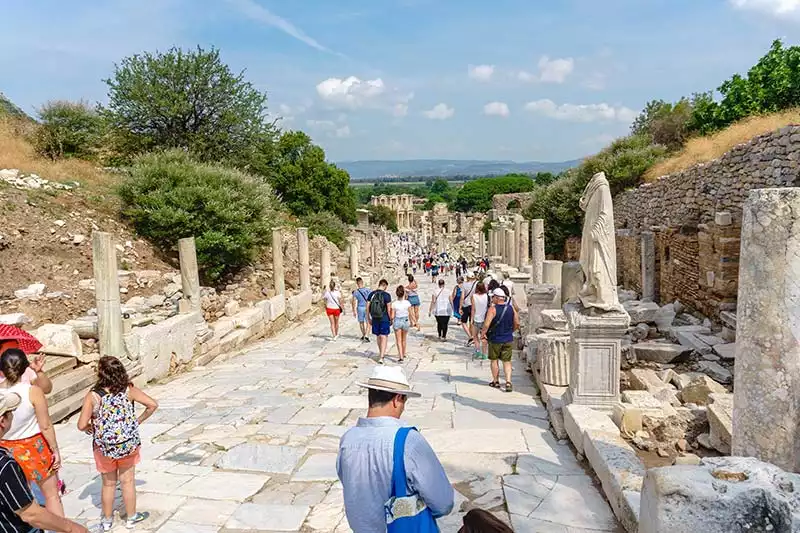 Efes Antik Kenti Kuretler Caddesi Yolu