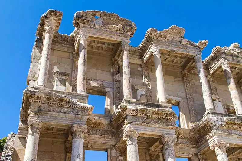 Efes Celsus Kitapligi