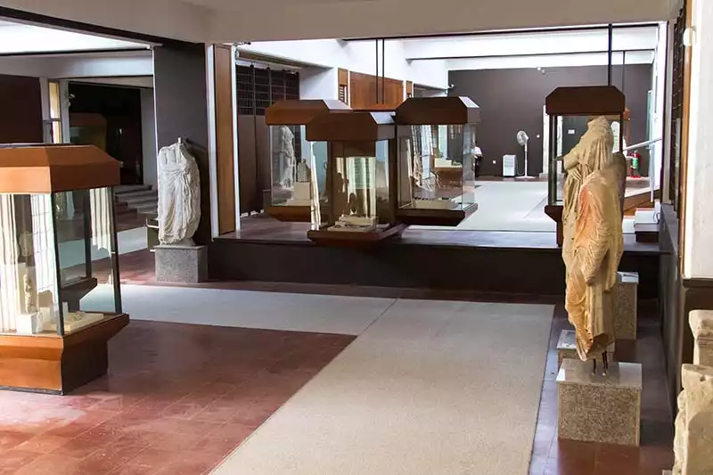 Canakkale Arkeoloji Muzesi Ic