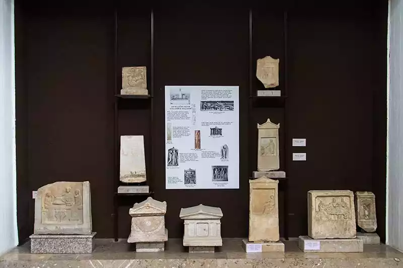 Canakkale Arkeoloji Muzesi Nekropol