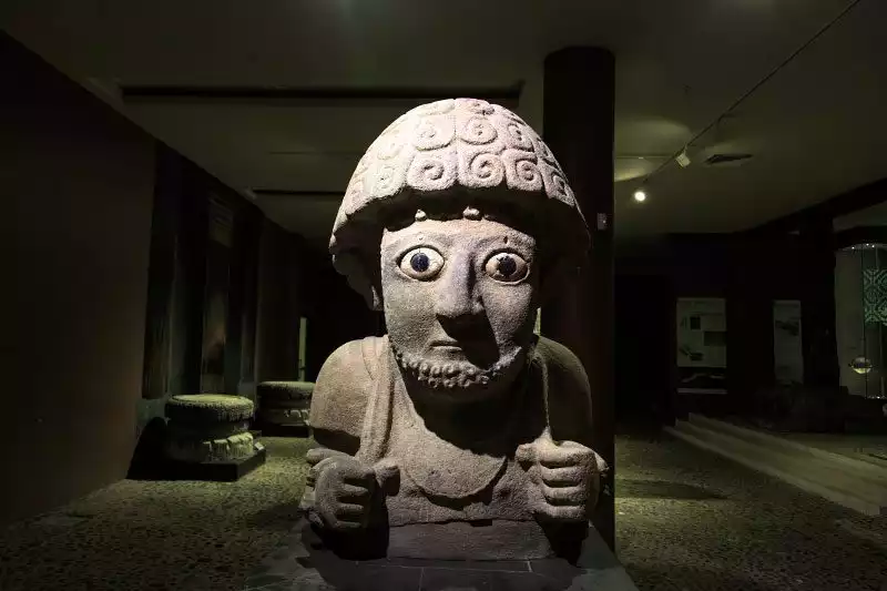 Antakya Arkeoloji Muzesi Suppiluliuma Heykeli