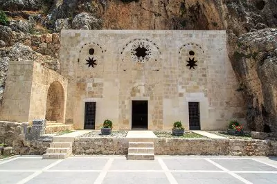 St. Pierre Kilisesi: Antakya Hac Dağı’nda Tarihin İlk Katolik Kilisesi