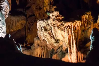 Damlataş Mağarası: Alanya’nın Gizemli ve Büyüleyici Köşesi