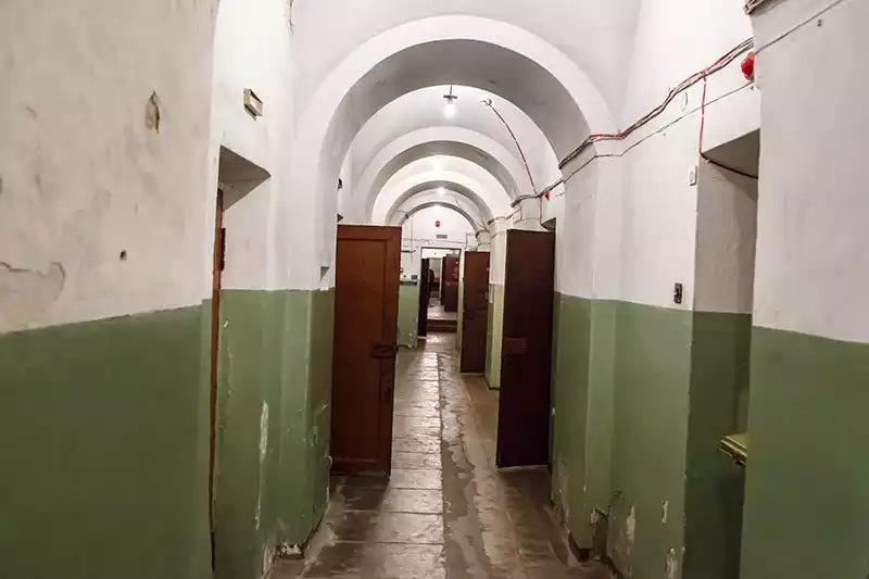 Litvanya Kgb Muzesi Hucre Koridoru