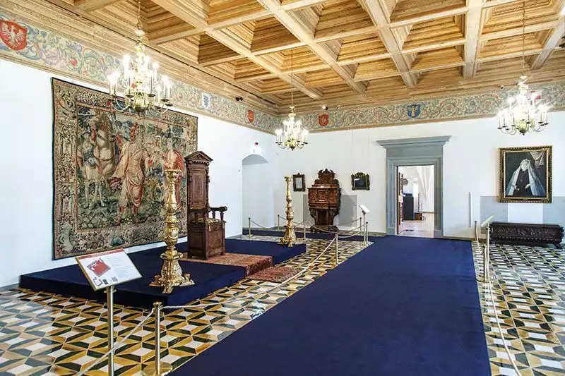 Royal Sarayi Serenomi Odalari