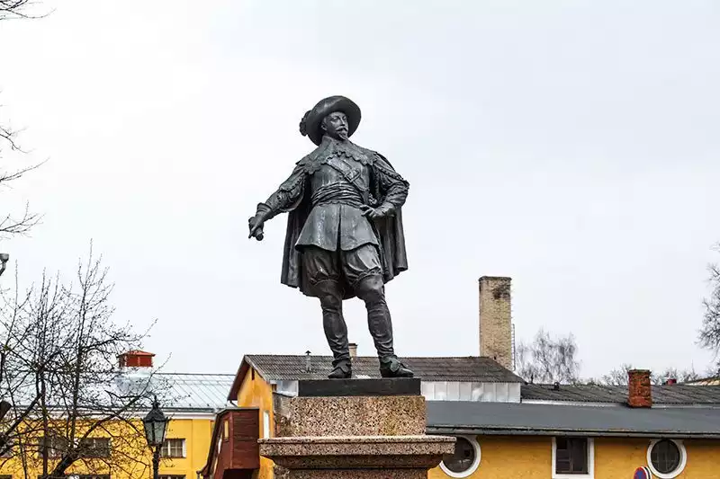 Tartu Heykelleri Adolf Gustav