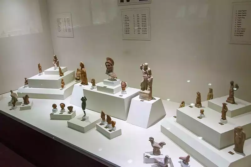 Kocaeli Arkeoloji Etnografya Muzesi Figurler
