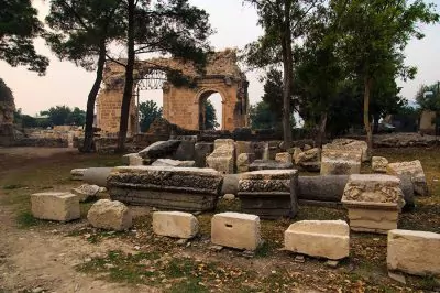 Anavarza Antik Kenti ve Kalesi: Anadolu'nun Uykuda Bir Devi