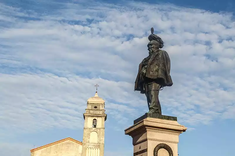 Pisa Vittorio Emanuele Ii Heykeli